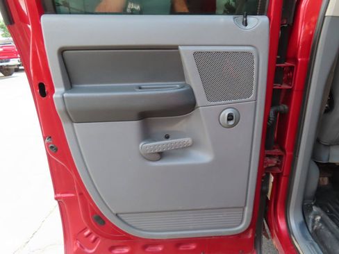 Used 2006 Dodge Ram 2500 Truck Laramie AWD/4WD image 28