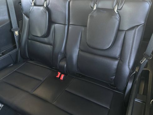 Used 2023 Ford Explorer XLT w/ Equipment Group 202A AWD/4WD image 15