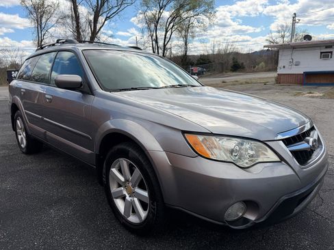 Used 2008 Subaru Outback 2.5i Limited image 3
