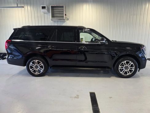 Used 2025 Ford Expedition Max Active image 2