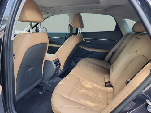 Certified 2024 Hyundai Sonata Limited FWD image 17
