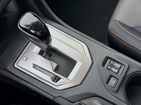 Used 2023 Subaru Crosstrek 2.0i Premium image 19