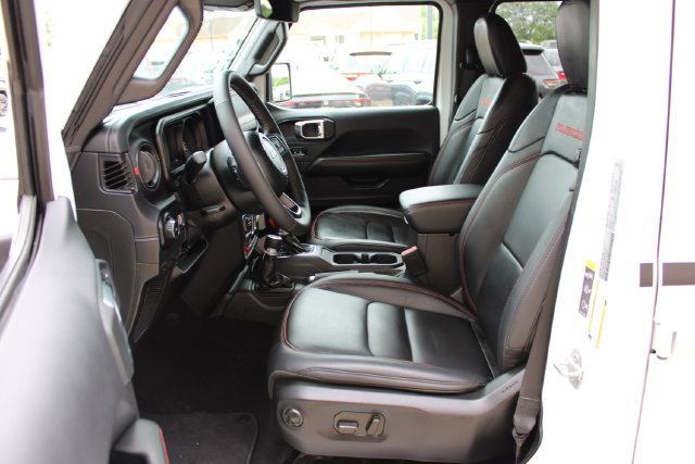 Used 2025 Jeep Wrangler Unlimited Rubicon AWD/4WD image 14