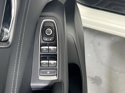 Used 2023 Subaru Ascent Limited AWD/4WD image 17