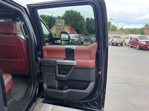 Used 2022 Ford F250 Platinum AWD/4WD image 22