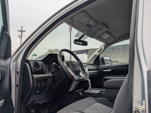 Used 2016 Toyota Tundra SR5 w/ SR5 Upgrade Package image 13