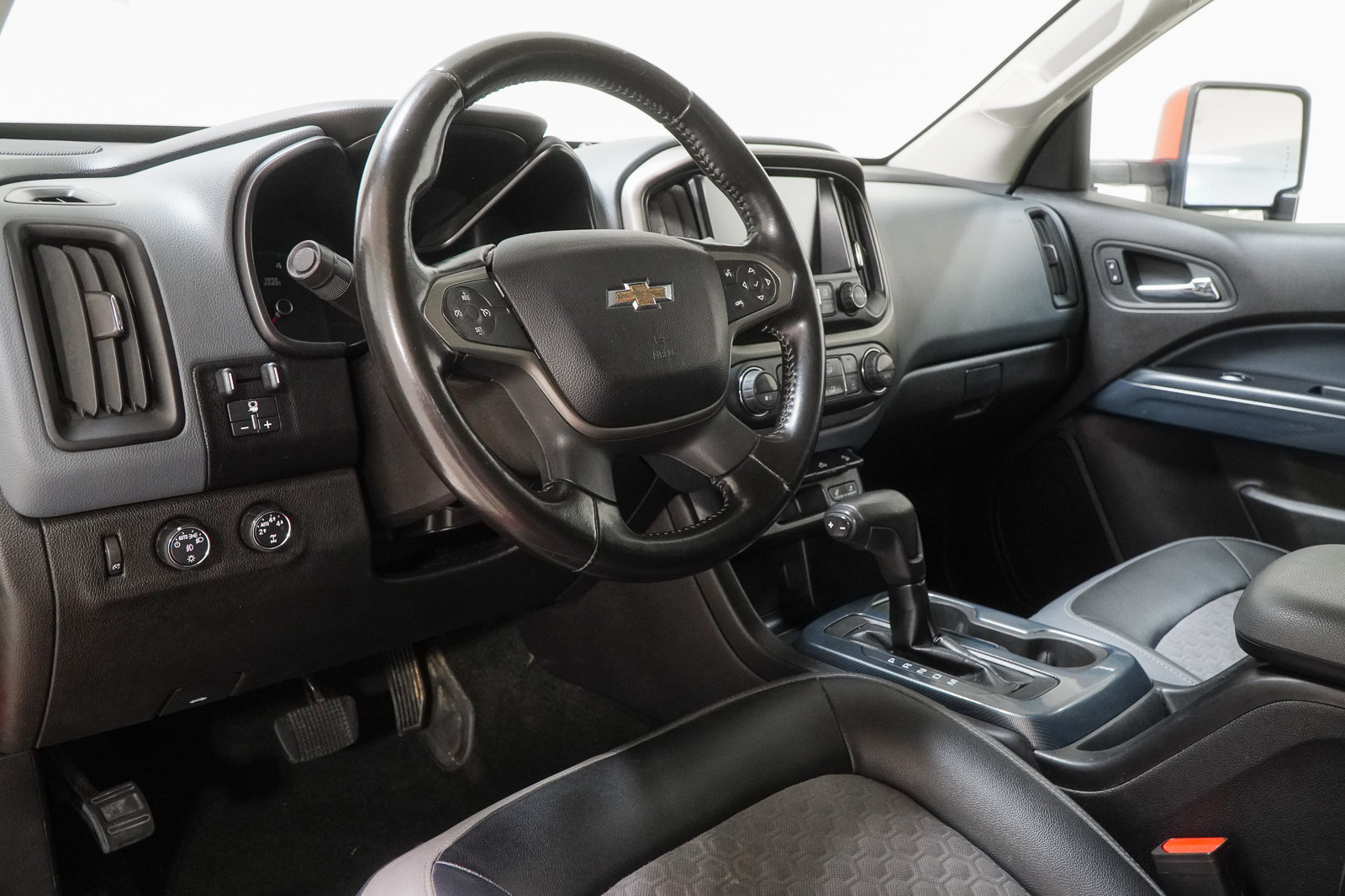 Used 2016 Chevrolet Colorado Z71 AWD/4WD image 21