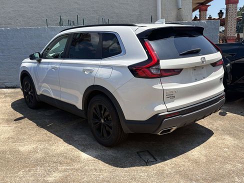 Used 2024 Honda CR-V Sport Touring image 3