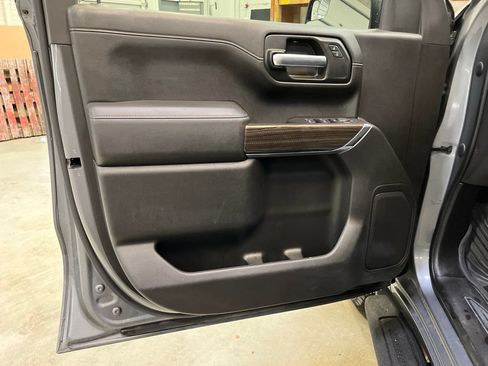 Used 2021 Chevrolet Silverado 1500 LT Trail Boss AWD/4WD image 12