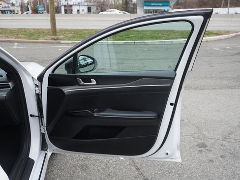 Used 2022 Kia K5 GT-Line image 24