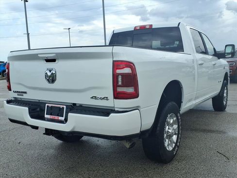 Used 2024 RAM 2500 Laramie AWD/4WD image 2