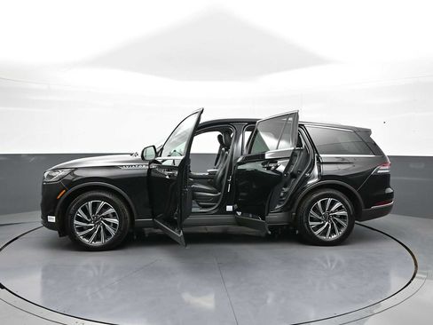 Used 2026 Lincoln Aviator AWD image 47