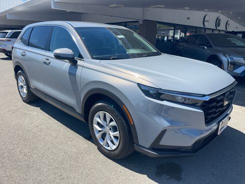 Used 2025 Honda CR-V LX image 3