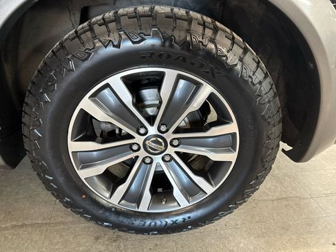 Used 2020 Nissan Armada SL image 67