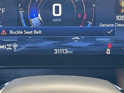 Used 2025 Chevrolet Equinox ACTIV AWD/4WD image 30