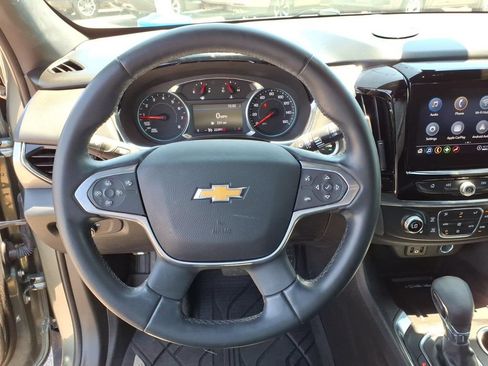 Used 2023 Chevrolet Traverse LT FWD image 23