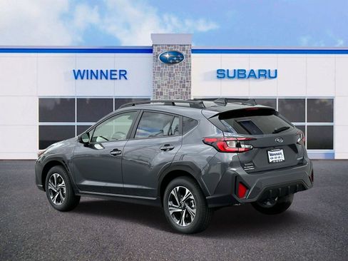 Used 2024 Subaru Crosstrek 2.0i Premium AWD/4WD image 2