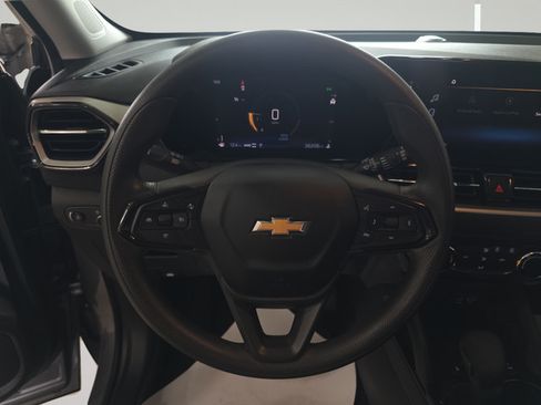 Used 2024 Chevrolet TrailBlazer LT AWD/4WD image 14