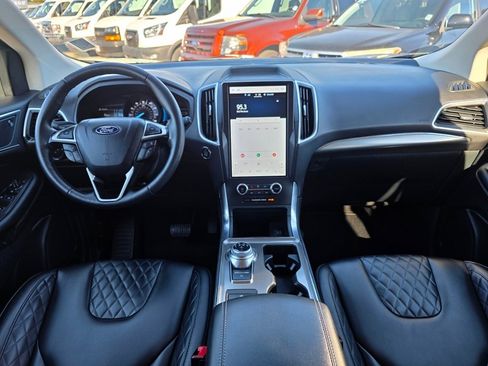 Used 2024 Ford Edge Titanium image 8