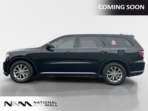 Used 2017 Dodge Durango SXT w/ 3rd Row Seating Group image 2