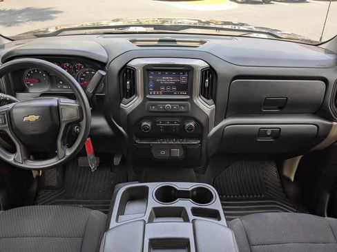 Used 2020 Chevrolet Silverado 1500 Custom w/ Custom Value Package RWD image 13