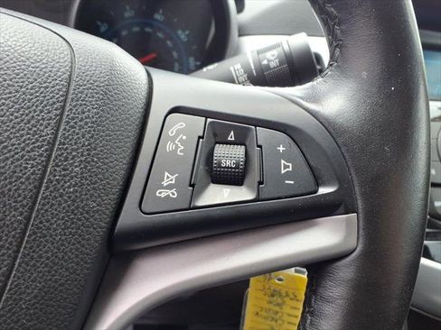 Used 2014 Chevrolet Cruze LT FWD image 18