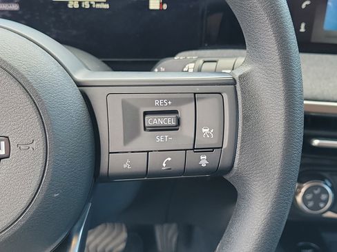 Used 2025 Nissan Kicks SV image 23