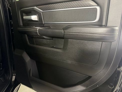 Used 2025 RAM 2500 Big Horn AWD/4WD image 27