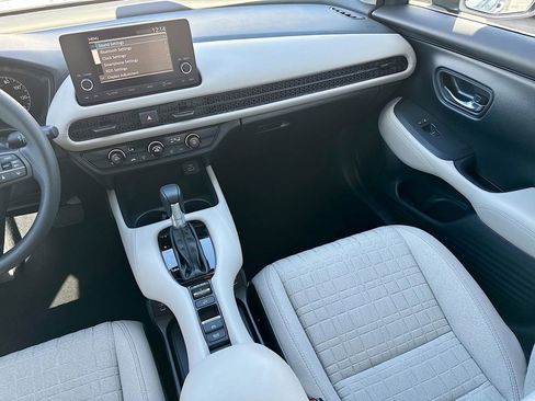 Used 2024 Honda HR-V LX image 28