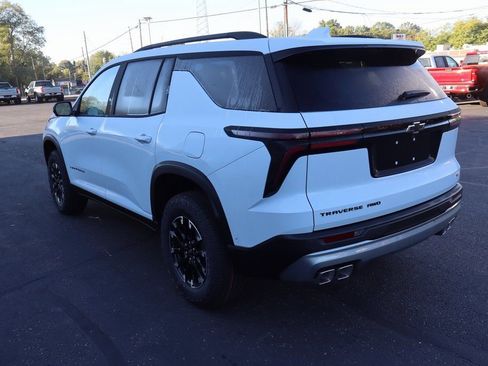 New 2026 Chevrolet Traverse Z71 w/ Enhanced Driving Package AWD/4WD image 3