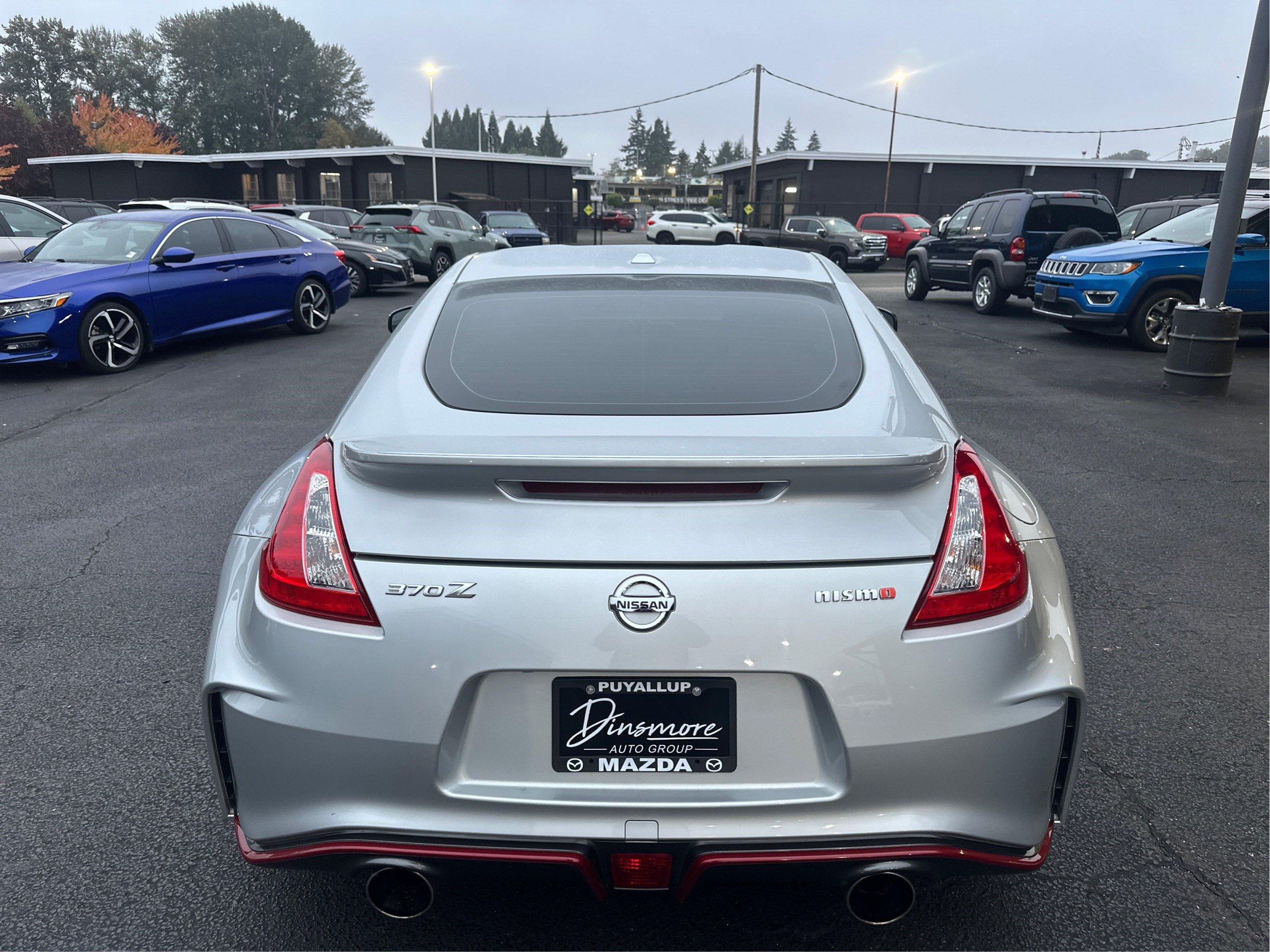 Used 2016 Nissan 370Z NISMO RWD image 24