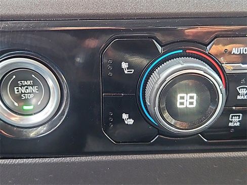 Used 2023 Chevrolet Silverado 1500 LT image 19