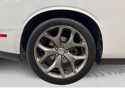 Used 2016 Dodge Challenger SXT Plus RWD image 46