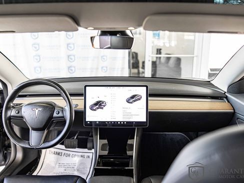 Used 2018 Tesla Model 3 Long Range image 29