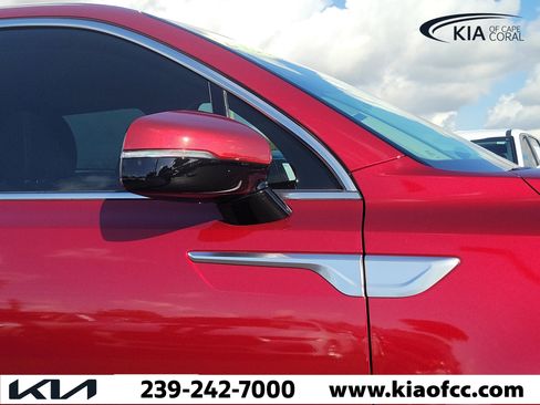 Certified 2023 Kia Sorento LX FWD image 9
