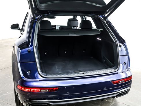 Used 2025 Audi Q5 2.0T Premium w/ Convenience Plus Package image 24