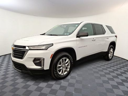 Certified 2023 Chevrolet Traverse LS FWD image 3