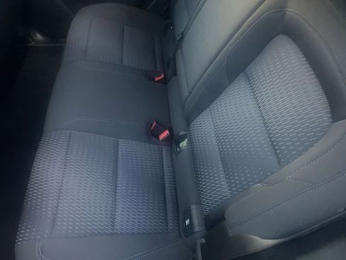 Used 2025 Chevrolet Equinox LT image 36