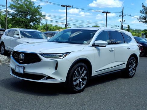 Used 2024 Acura MDX SH-AWD w/ Technology Package image 3
