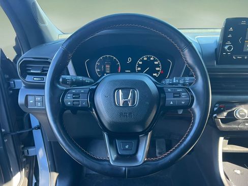 Used 2025 Honda Pilot TrailSport image 23