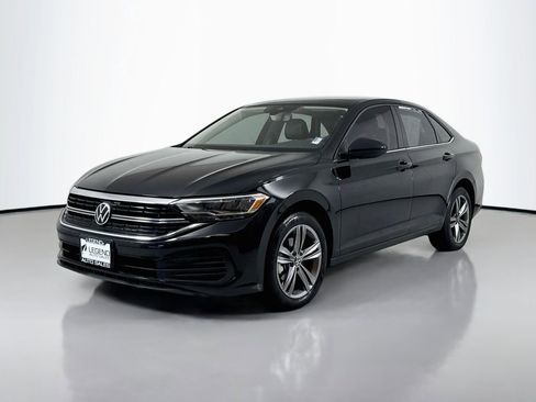 Used 2023 Volkswagen Jetta SE w/ Panoramic Sunroof Package FWD image 1