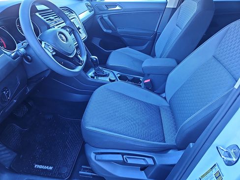 Used 2021 Volkswagen Tiguan S image 25