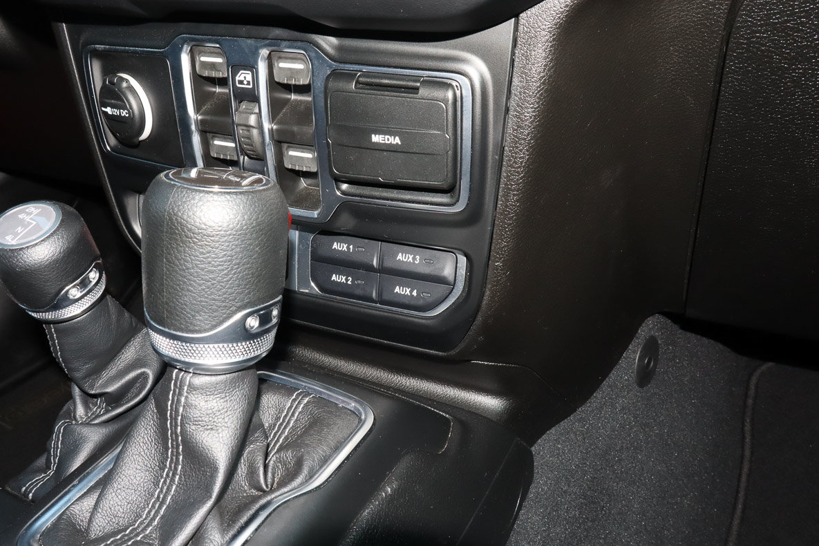 Used 2026 Jeep Gladiator Mojave AWD/4WD image 22