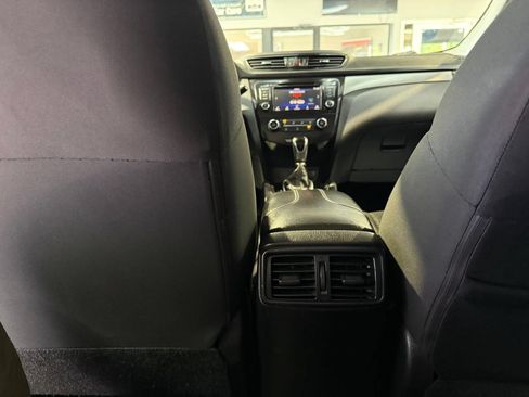 Used 2021 Nissan Rogue Sport S FWD image 18