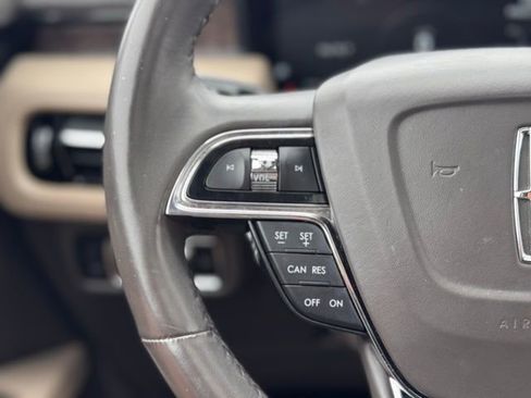 Used 2023 Lincoln Nautilus Reserve image 10