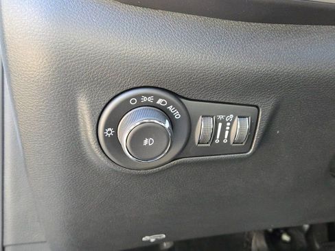 New 2026 Jeep Compass Limited image 25