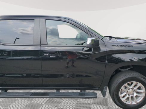 Used 2024 Chevrolet Silverado 1500 LT AWD/4WD image 32