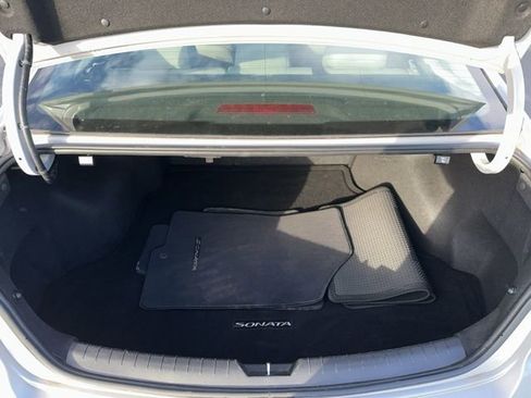 Used 2018 Hyundai Sonata Limited w/ Cargo Package image 8