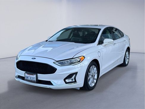 Used 2019 Ford Fusion Energi Titanium FWD image 1