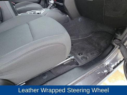 Used 2022 Jeep Wrangler Unlimited Sport image 14